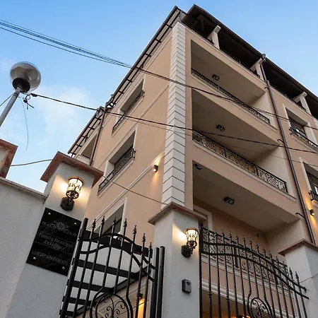 Family Boutique Apartment *